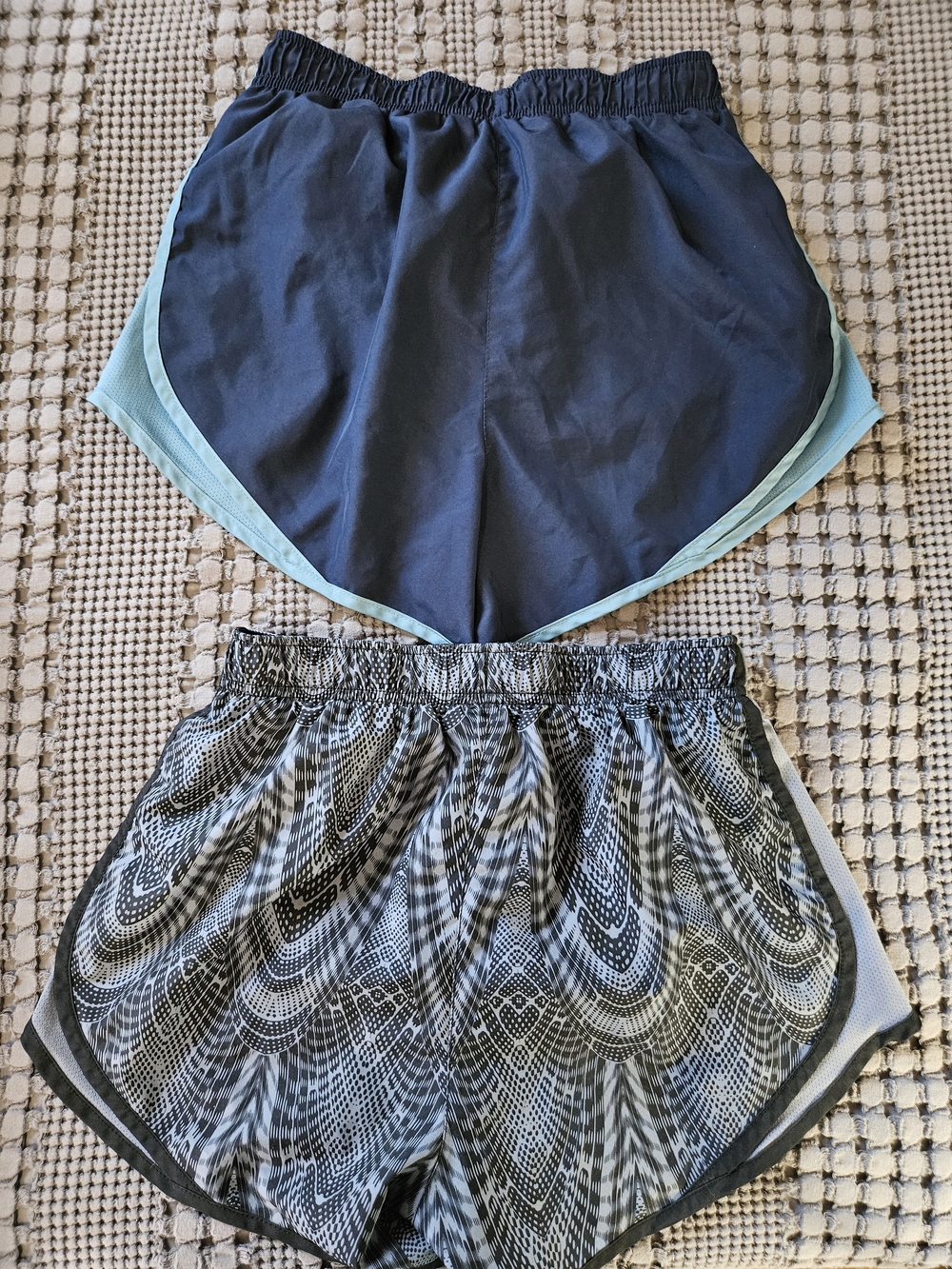 Nike Women’s Athletic Shorts - Picture 6 of 6